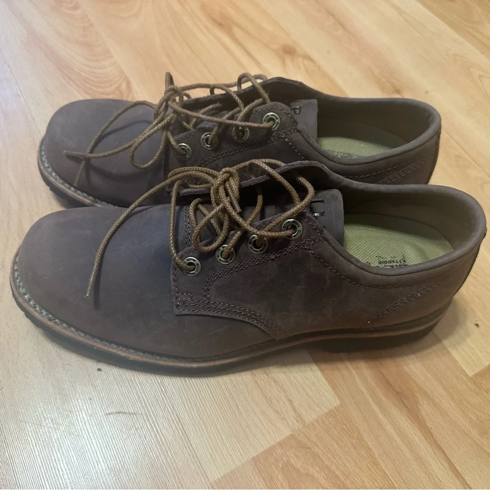 L.L. Bean Men’s Leather Oxford Shoes Size 8 Medium Brown Vibram Sole